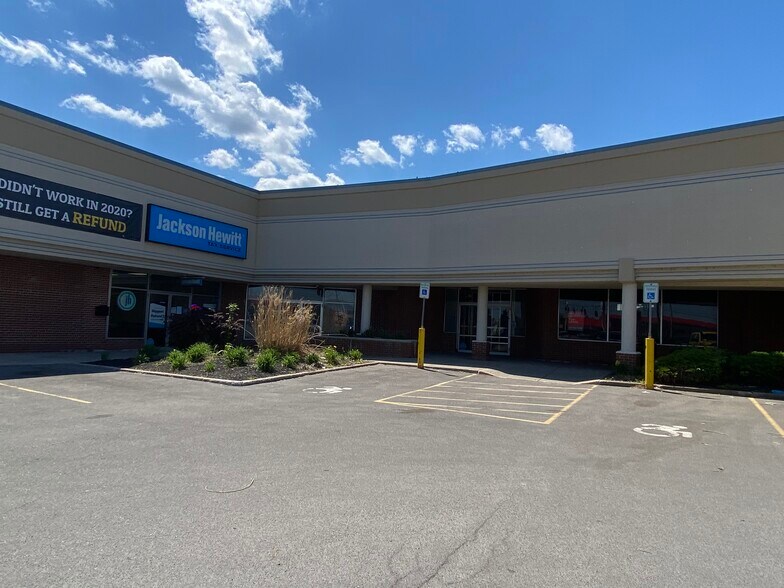 More Photos Of 419 W Main St, Batavia Unknown For Lease