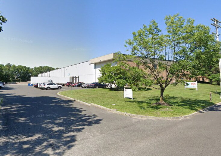 More Photos Of 1790 Swarthmore Ave, Lakewood Warehouse For Lease