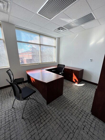 More Photos Of 110 Capital Dr, Knoxville Office For Sale