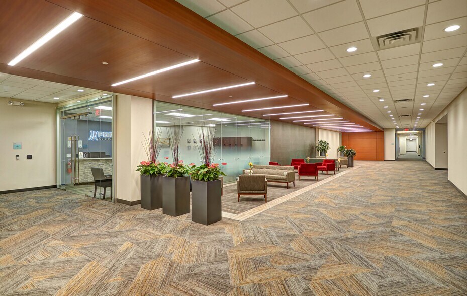 More Photos Of 7700 France Ave S, Minneapolis Office For Lease