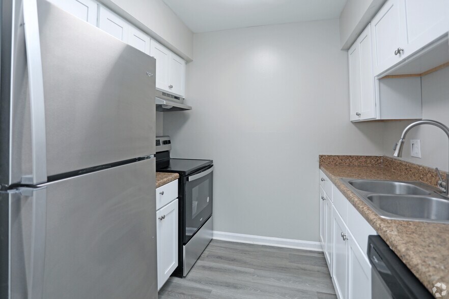 More Photos Of 4823 Rutgers St NW, Roanoke Apartments For Sale