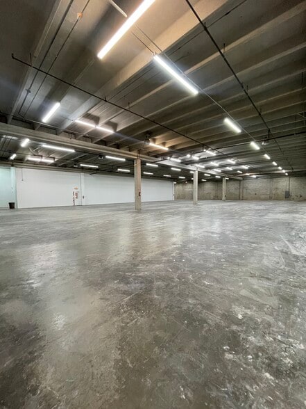 More Photos Of 4000 N 28th Ter, Hollywood Warehouse For Lease
