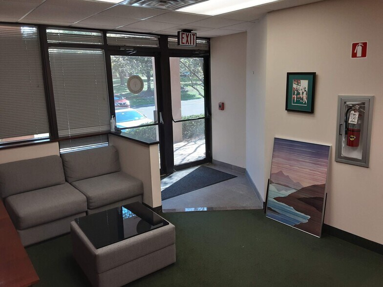 More Photos Of 200 Highpoint Dr, Chalfont Office For Sale