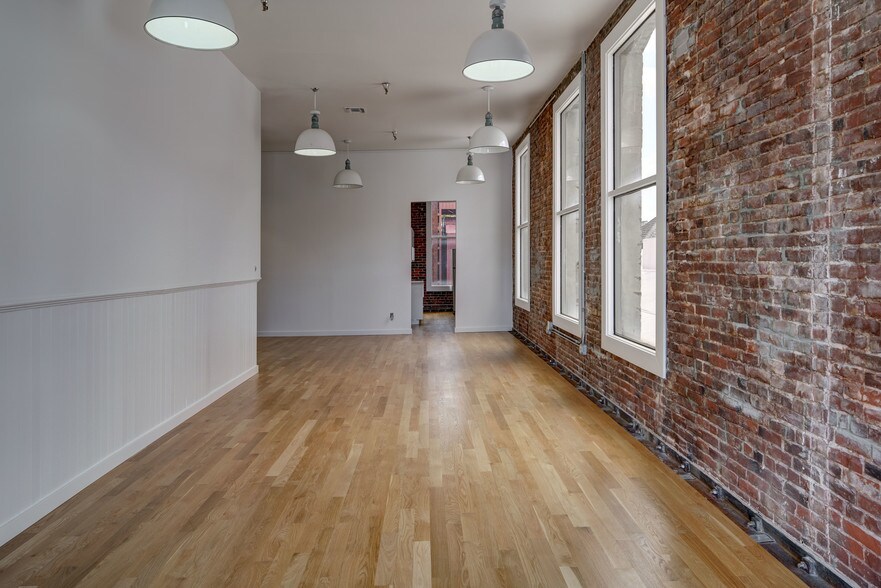 More Photos Of 222-228 NW Davis, Portland Office For Lease