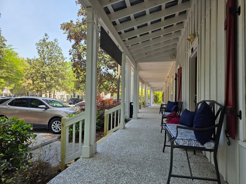 More Photos Of 181 Bluffton Rd, Bluffton Office For Lease