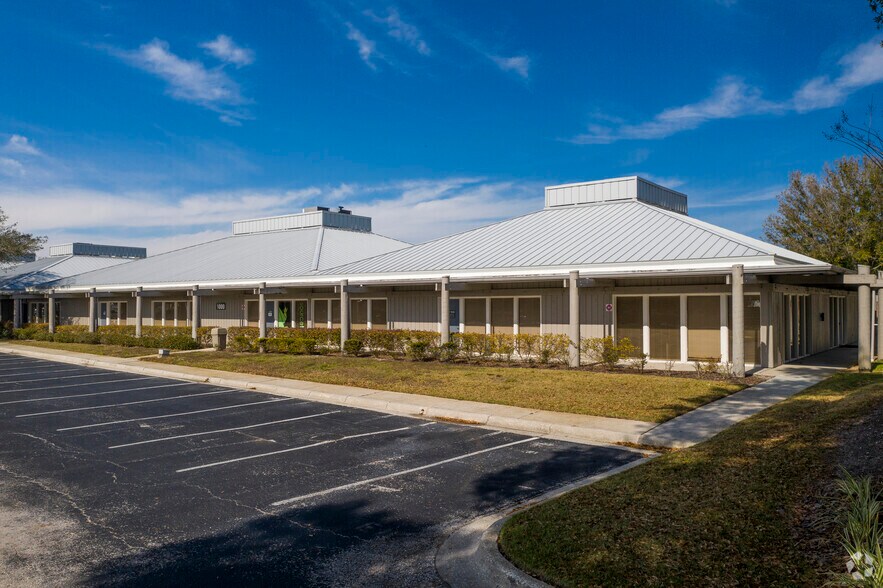 More Photos Of 2901 W Busch Blvd, Tampa Unknown For Lease