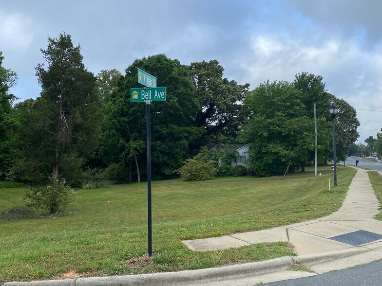 More Photos Of 511 Main St W, Locust Land For Sale