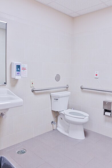 More Photos Of 16962 Manchester Rd, Grover Office For Sale