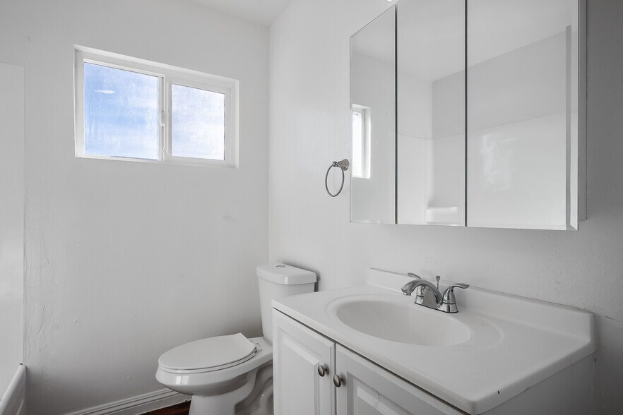 More Photos Of 730 Center St, Henderson Apartments For Sale