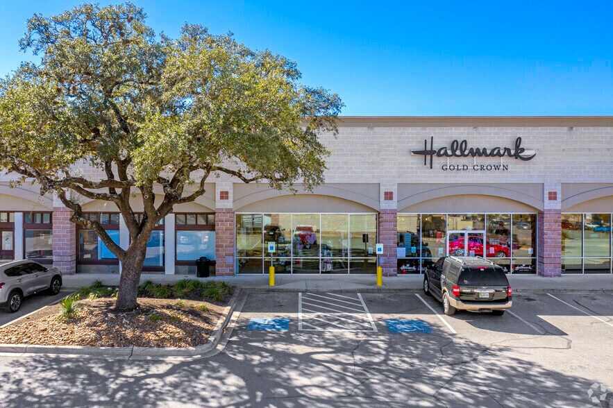 More Photos Of 11309-11323 Bandera Rd, San Antonio Unknown For Lease