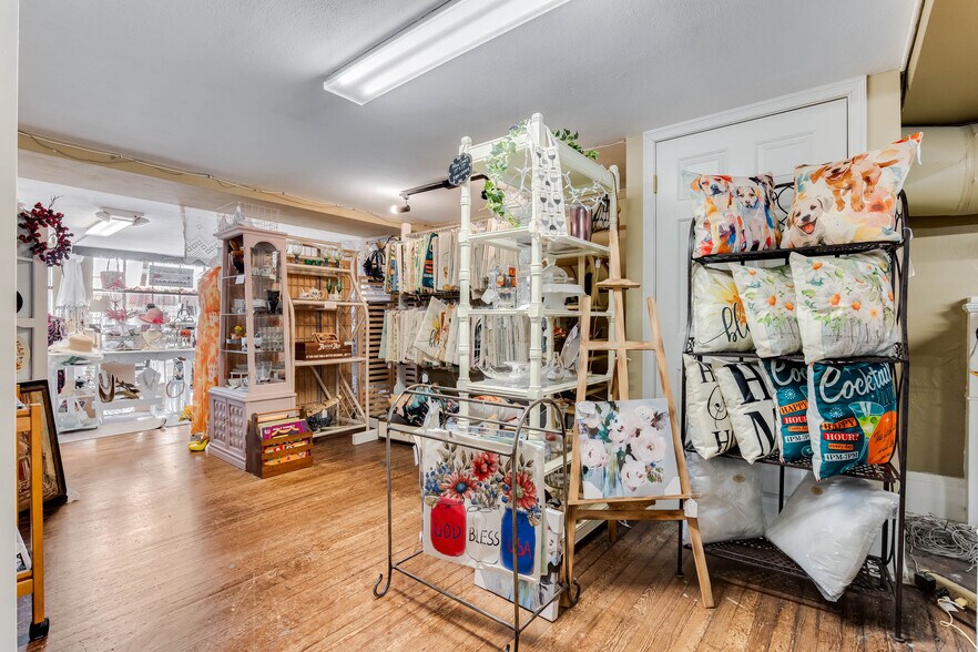 More Photos Of 114 S Woodland Blvd, Deland Storefront For Sale