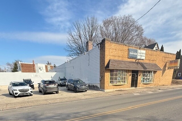 Primary Photo Of 237 Clifton Ave, Collingdale Light Distribution For Sale