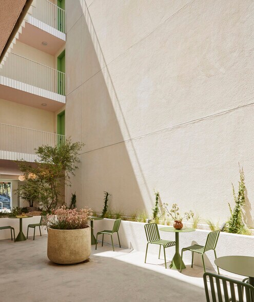 More Photos Of 636 N Juanita Ave, Los Angeles Apartments For Sale