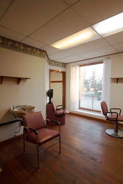 More Photos Of 208 2nd St SW, Carrollton Freestanding For Sale