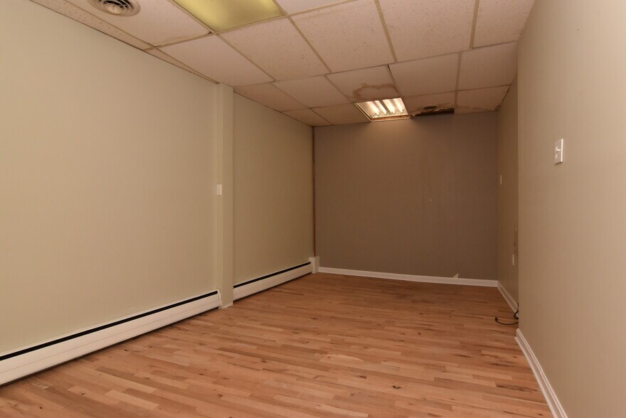 More Photos Of 125 Causey Ave, Milford Office For Sale