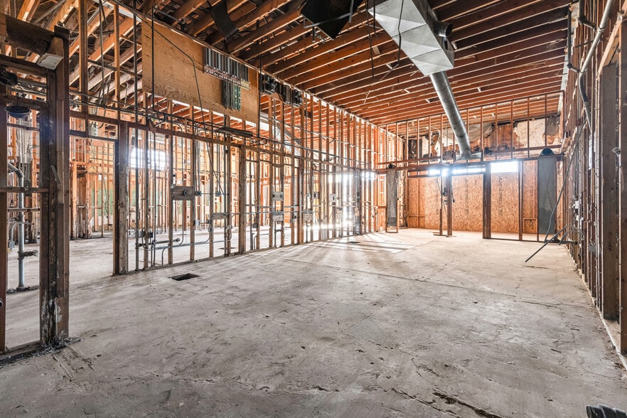 More Photos Of 1580 Washington Blvd, Ogden Storefront For Sale