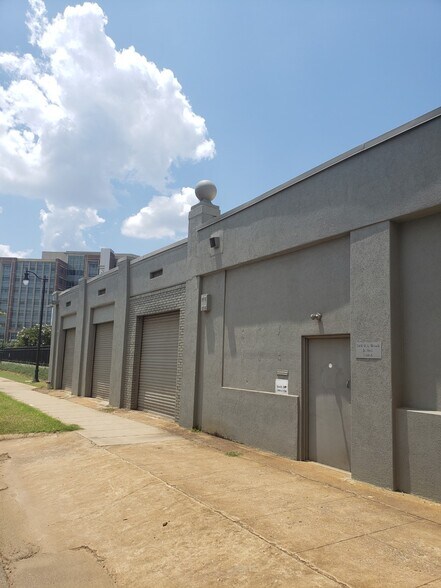 More Photos Of 1430 Reverend Abraham Woods Jr Blvd, Birmingham Warehouse For Lease