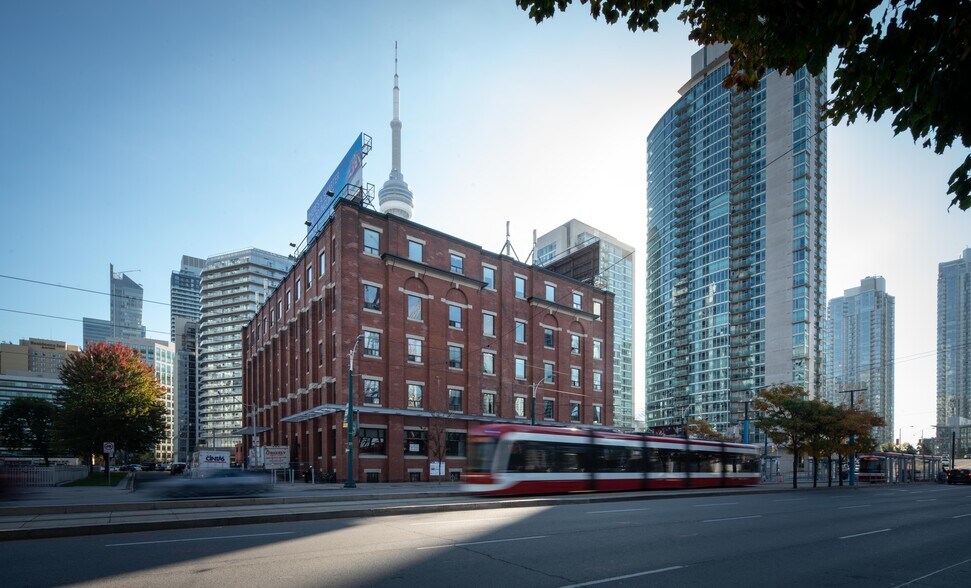 More Photos Of 49 Spadina Ave, Toronto Loft Creative Space For Lease