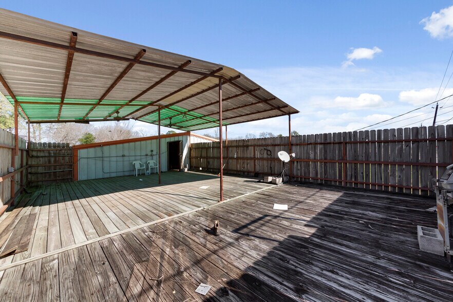 More Photos Of 4713 E Tidwell Rd, Houston Warehouse For Sale