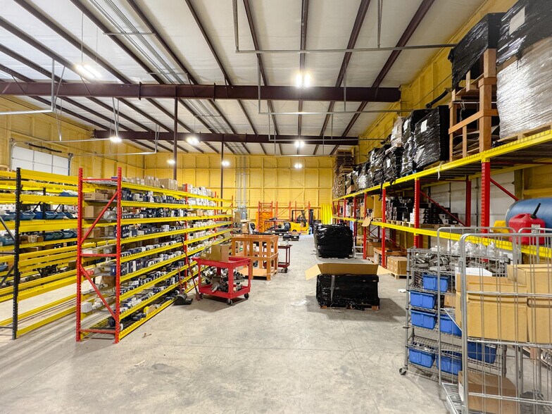 More Photos Of 4415 SW 3rd St, Oklahoma City Warehouse For Lease