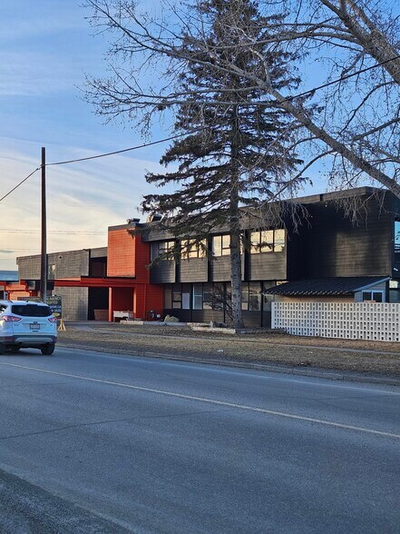 More Photos Of 340 50th Ave SE, Calgary Office For Sale