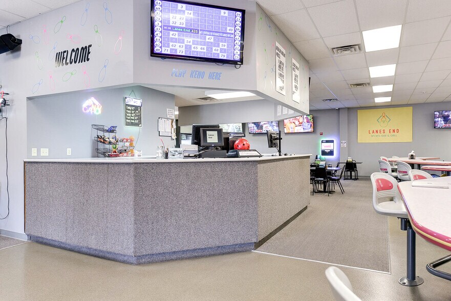 More Photos Of 1818 Central Ave, Auburn General Retail For Sale