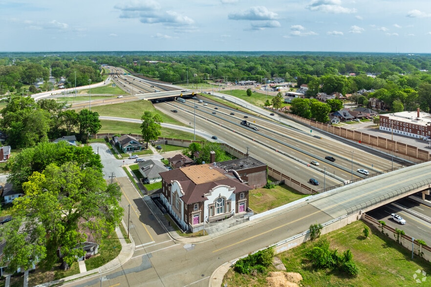 More Photos Of 1110 Faxon Ave, Memphis Religious Facility For Sale