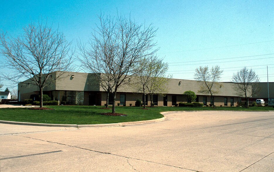 More Photos Of 24500 Forterra Dr, Warren Warehouse For Lease