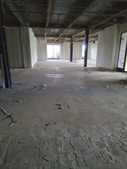 More Photos Of 15 Matthews St, Goshen Office For Sale