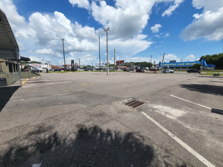More Photos Of 856 E Busch Blvd, Tampa Auto Dealership For Lease