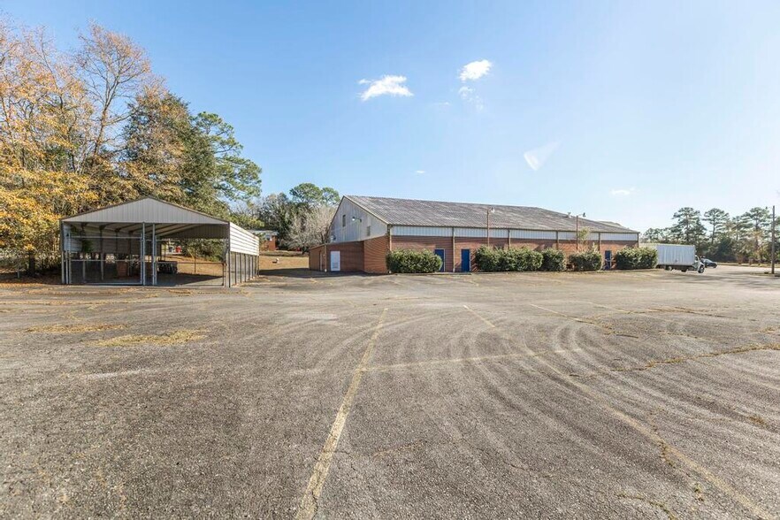 More Photos Of 2270 Shurling Dr, Macon-Bibb Religious Facility For Sale