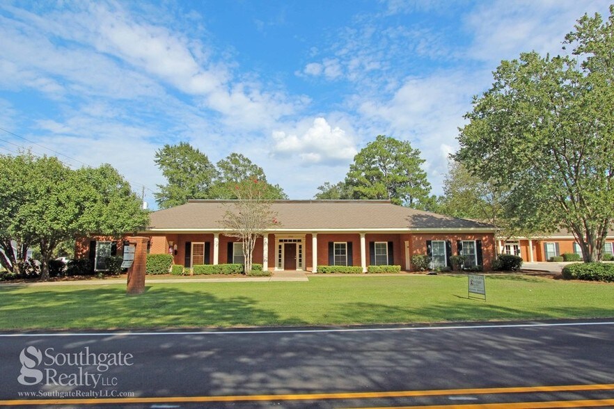 More Photos Of 1700 S 28th Ave, Hattiesburg Freestanding For Lease