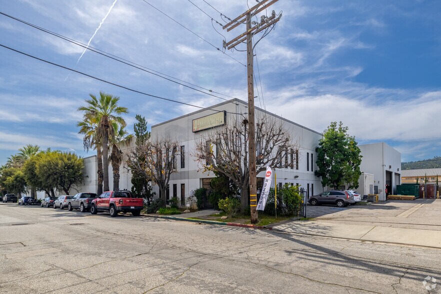 Primary Photo Of 1225-1265 Los Angeles St, Glendale Warehouse For Sale