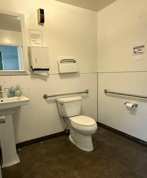 More Photos Of 1222 Broadway, Burlingame Storefront Retail Residential For Sale