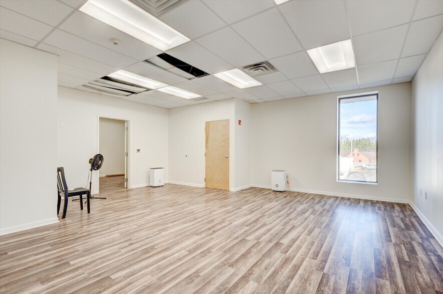 More Photos Of 207 N Main St, Boonsboro Office For Sale