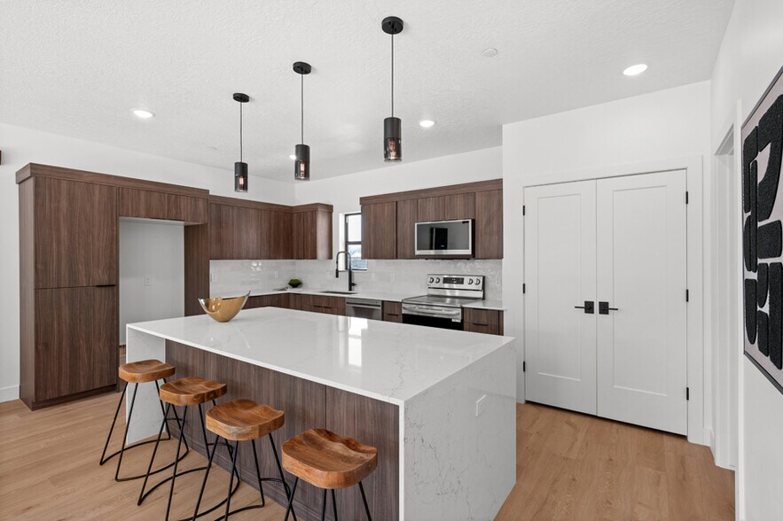 More Photos Of 4372 S 900 E, Millcreek Apartments For Sale