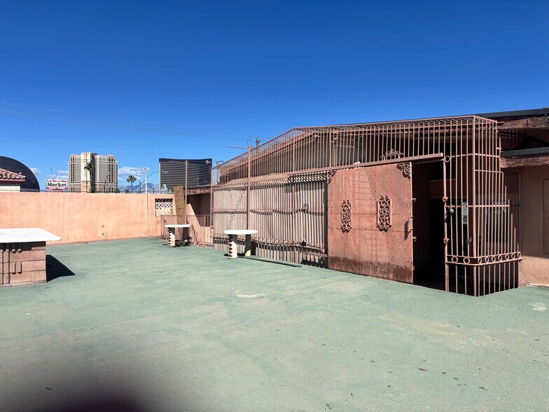 More Photos Of 3761 Royal Crest St, Las Vegas Office Residential For Sale