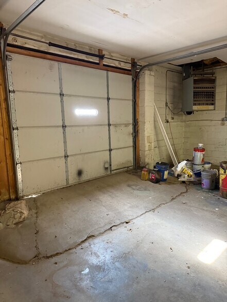 More Photos Of 1530 S 11th St, Nebraska City Auto Repair For Sale