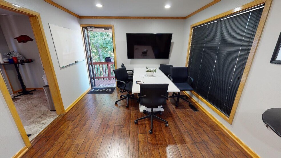 More Photos Of 9 Halsted Cir, Rogers Medical For Lease