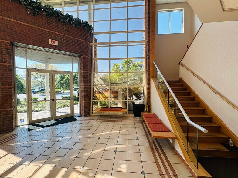 More Photos Of 4141 E Southpoint Dr, Jacksonville Medical For Lease