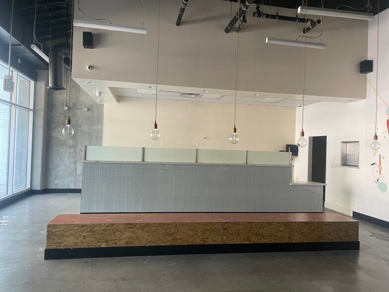 More Photos Of 424 W Pico Blvd, Los Angeles Apartments For Lease