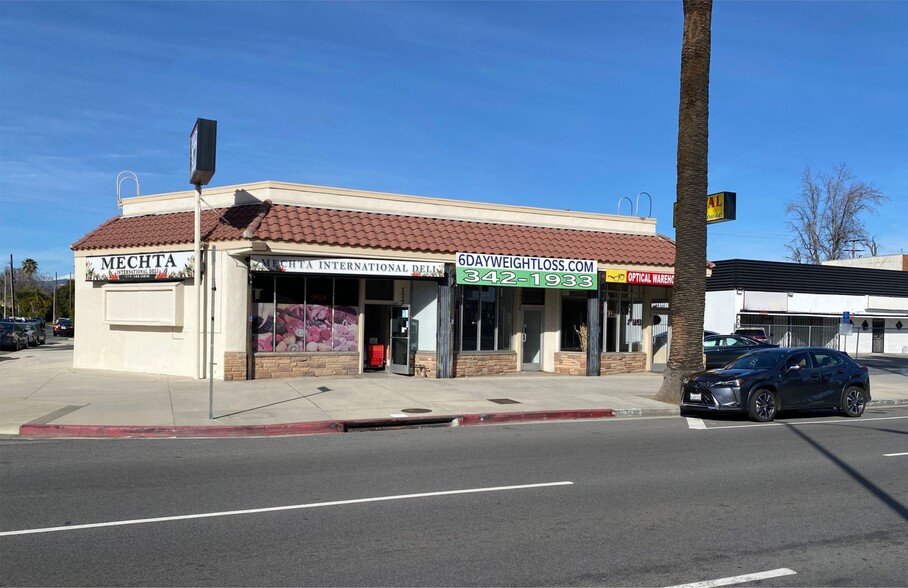 Primary Photo Of 17751 Sherman Way, Reseda Storefront For Lease