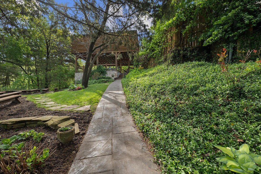 More Photos Of 381 W Guin Rd, Nixa Lodge Meeting Hall For Sale