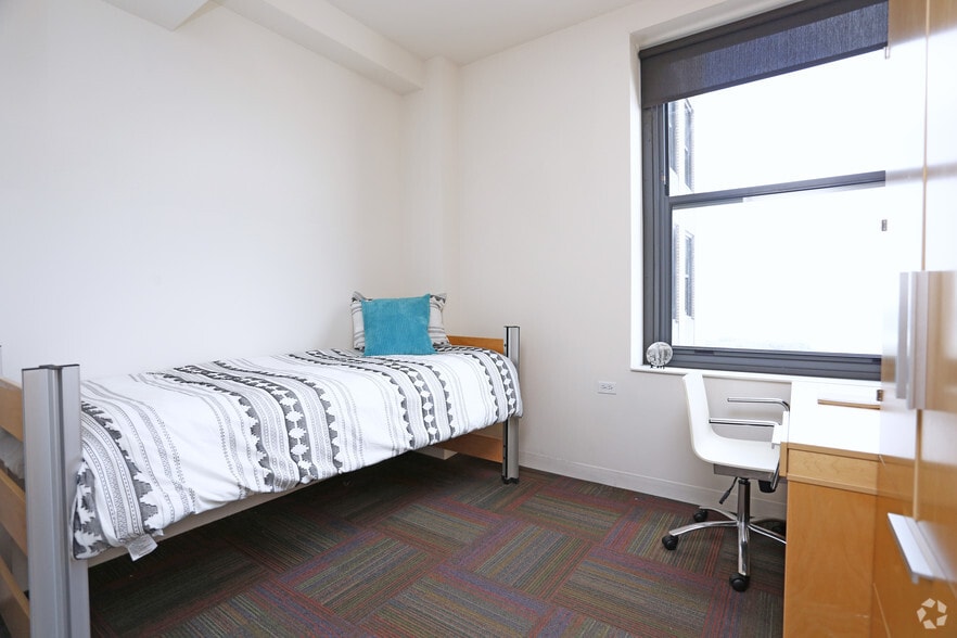 More Photos Of 59 E Van Buren St, Chicago Apartments For Lease