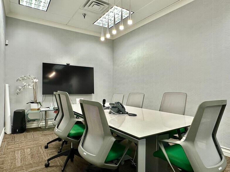 More Photos Of 185 W Chestnut Ave, Monrovia Office For Sale
