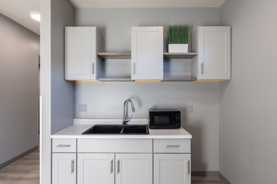 More Photos Of 1128 Sonoma Ave, Santa Rosa Medical For Lease