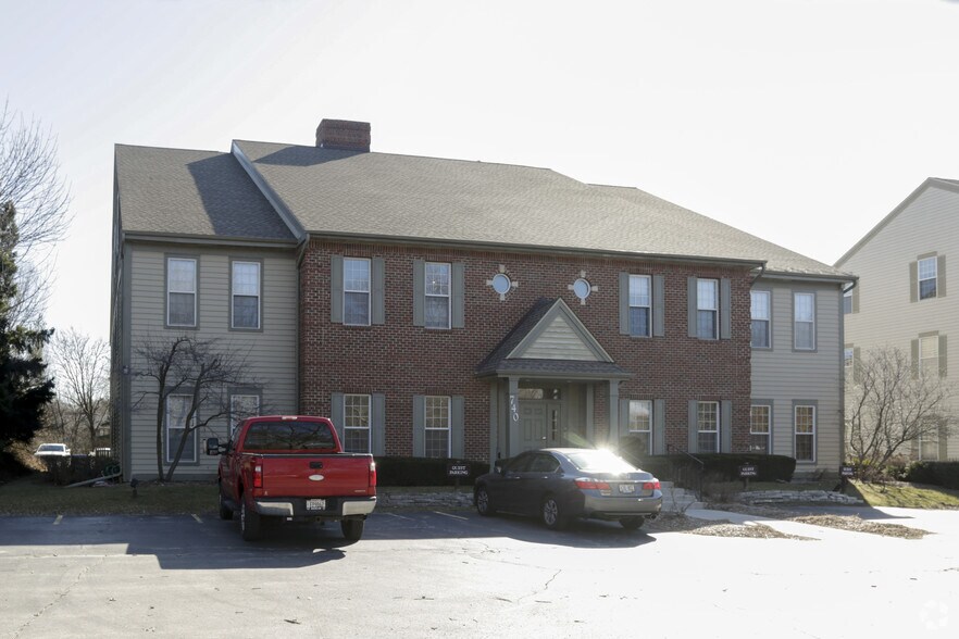 More Photos Of 700 Pilgrim Pky, Elm Grove Unknown For Lease