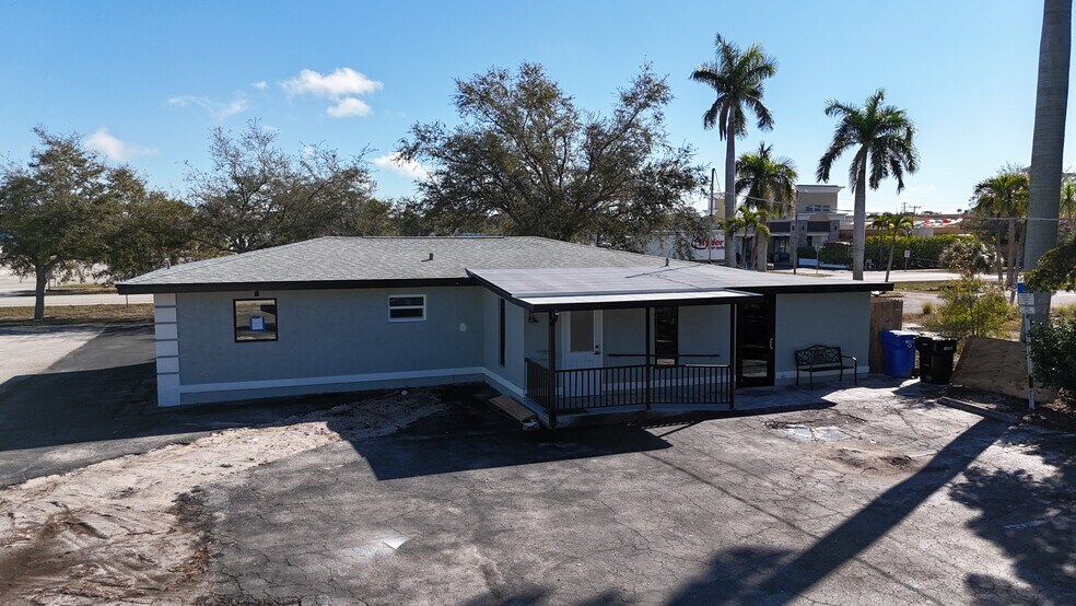 More Photos Of 712 The Rialto, Venice Medical For Lease