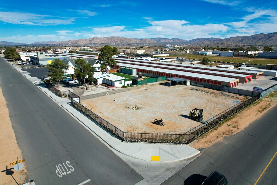 Primary Photo Of 13519 John Glenn Rd, Apple Valley Office For Lease