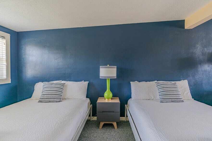 More Photos Of 2041 Harpswell Islands Rd, Bailey Island Hotel For Sale